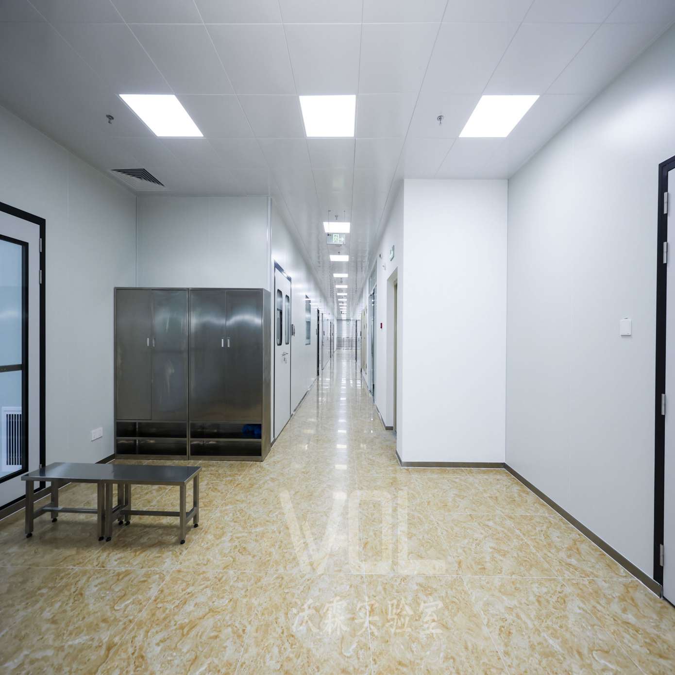 祝賀廣州某電子科技公司研發無塵實驗室設備及裝修工程順利完工投入使用！